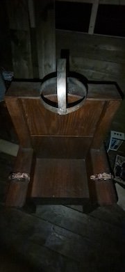 chaise horreur La traque